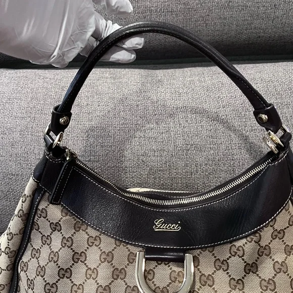 Authentic Gucci Abbey GG Monogram Shoulder Bag - Picture 3 of 16